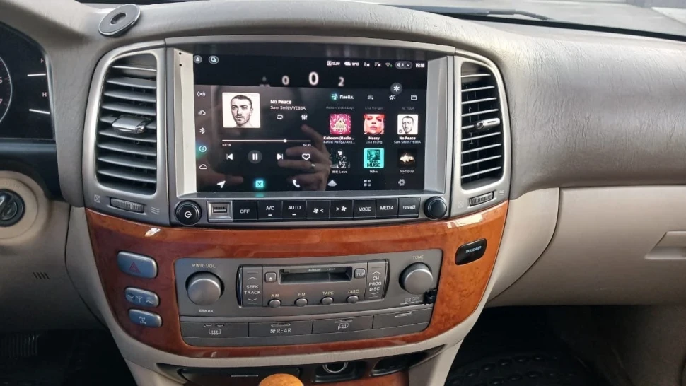 Штатная магнитола Teyes CC3L WiFi 2/32 Lexus LX470 (2002-2007) F2 Тип-C