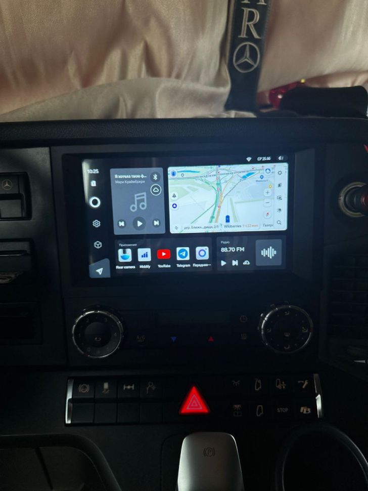 Штатная магнитола Teyes CC3 2K 360 6/128 Mercedes-Benz Actros (2011-2023)